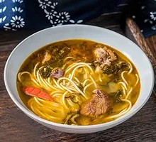 Sour Cabbage Beef Offal Noodles