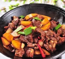 Braised Beef Brisket with Potatoes