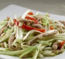 Stir-Fried Pork Shreds with Leek Greens