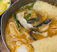 Spicy Soul Noodle Soup with Fried Sauce