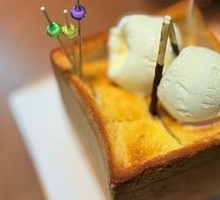 Bread Meets Ice Cream