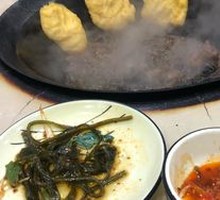 Pan-Fried Dumplings with Flatbread