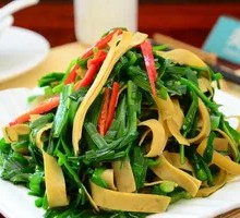 Stir-Fried Leek with Tofu Skin