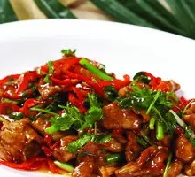 Stir-Fried Beef with Yellow Onion