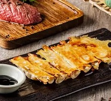 Black Pepper Beef Dumplings