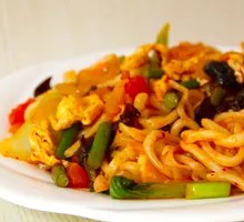 Tomato and Egg Fried Noodles