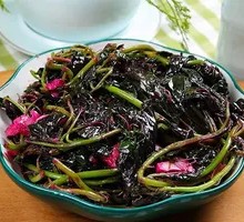 Garlic Stir-fried Water Spinach