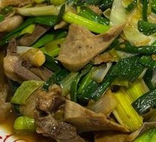 Stir-fried Lamb Offal with Garlic