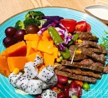 Parmesan Mango Beef Salad