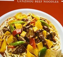 土豆烧牛肉盖浇面