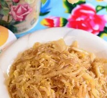 Sour Cabbage Noodles