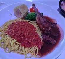 Lamb Ribs with Meat Sauce Pasta