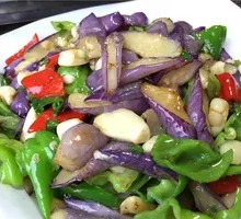 Stir-Fried Eggplant with Green Pepper