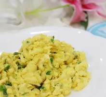 Scrambled Eggs with Green Onions