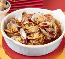 Spicy Stir-Fried Clams