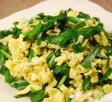 Stir-fried Eggs with Leeks