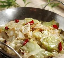 Spicy Stir-Fried Cabbage