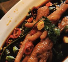 Sichuan-style Pickled Chicken Feet