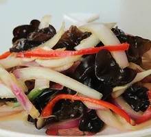 Onion and Wood Ear Mushroom