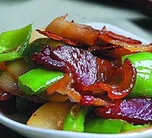 Green Pepper and Preserved Pork