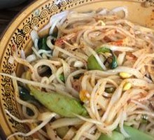 Oil-Poured Donkey Hoof Noodles