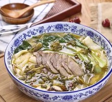 Sour Cabbage Beef Noodles