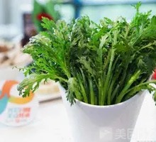 Chinese chrysanthemum greens