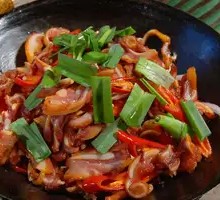 Spicy Pork Knuckle Dry Pot