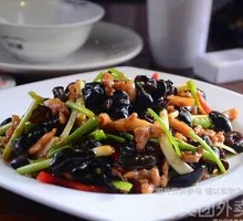 Wood Ear Mushroom Stir-Fried with Pork Strips