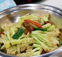 Spicy Stir-Fried Organic Cauliflower