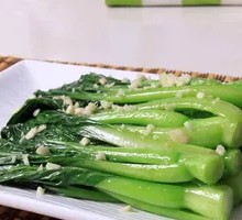 Garlic Stir-Fried Greens