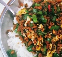 Grandmother's Vegetable and Pork Vermicelli Claypot Rice