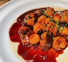 Golden Garlic Grilled Eel