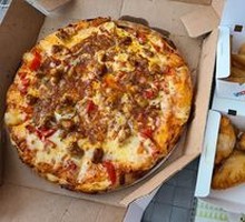 Classic Italian Meat Sauce Pizza