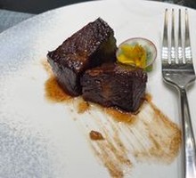 25-Year-Aged Tangerine Peel Slow-Cooked Beef