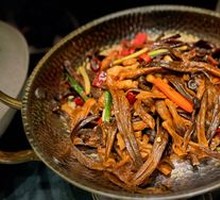 Spicy Dry Pot with Deer Antler Mushrooms