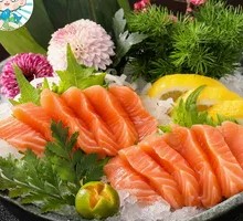 Fresh Cut Norwegian Air-Freighted Salmon