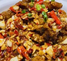 Braised Chicken Feet in Clay Pot