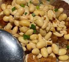 Braised Pig's Feet with Soybeans
