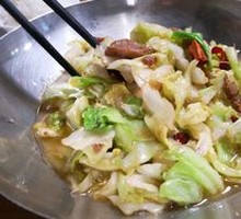 Spicy Stir-Fried Cabbage