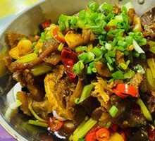 Stir-Fried Beef with Yellow Onion