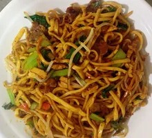 Sichuan-style Sausage Fried Noodles