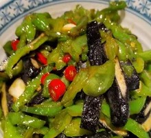 Spicy Green Pepper Tofu