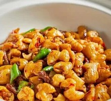 Spicy Sichuan Pork Intestines with Pickled Cabbage