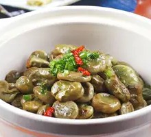 Braised Broad Beans in Clay Pot