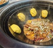 Northeast Rooster Pot