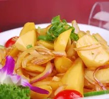 Onion and Small Potato Stir-fry