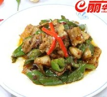 Spicy Green Pepper and Pork Stir-fry