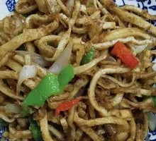 Cumin Beef Stir-Fried Flatbread