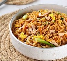 Three-Thread Pork and Egg Fried Noodles
